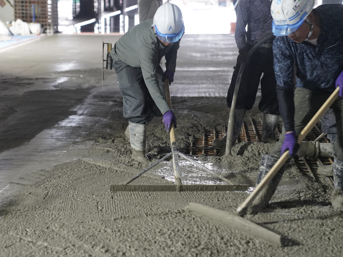 土間作業のかっぱぎアシスト機「カッパー」